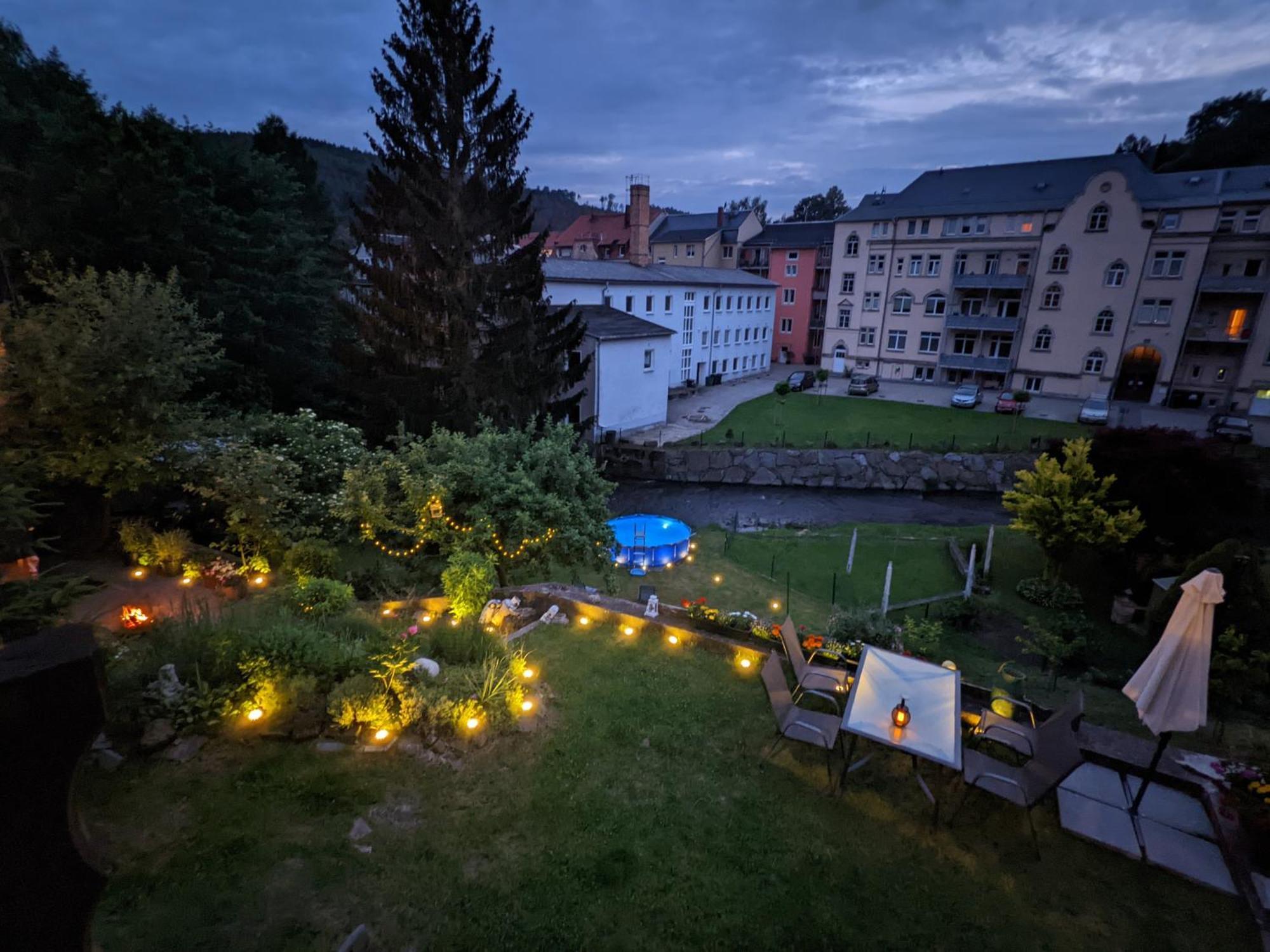 F1 - Urlaubsmagie - Helle Wohnung Mit Sauna & Pool & Whirlpool Sebnitz Luaran gambar