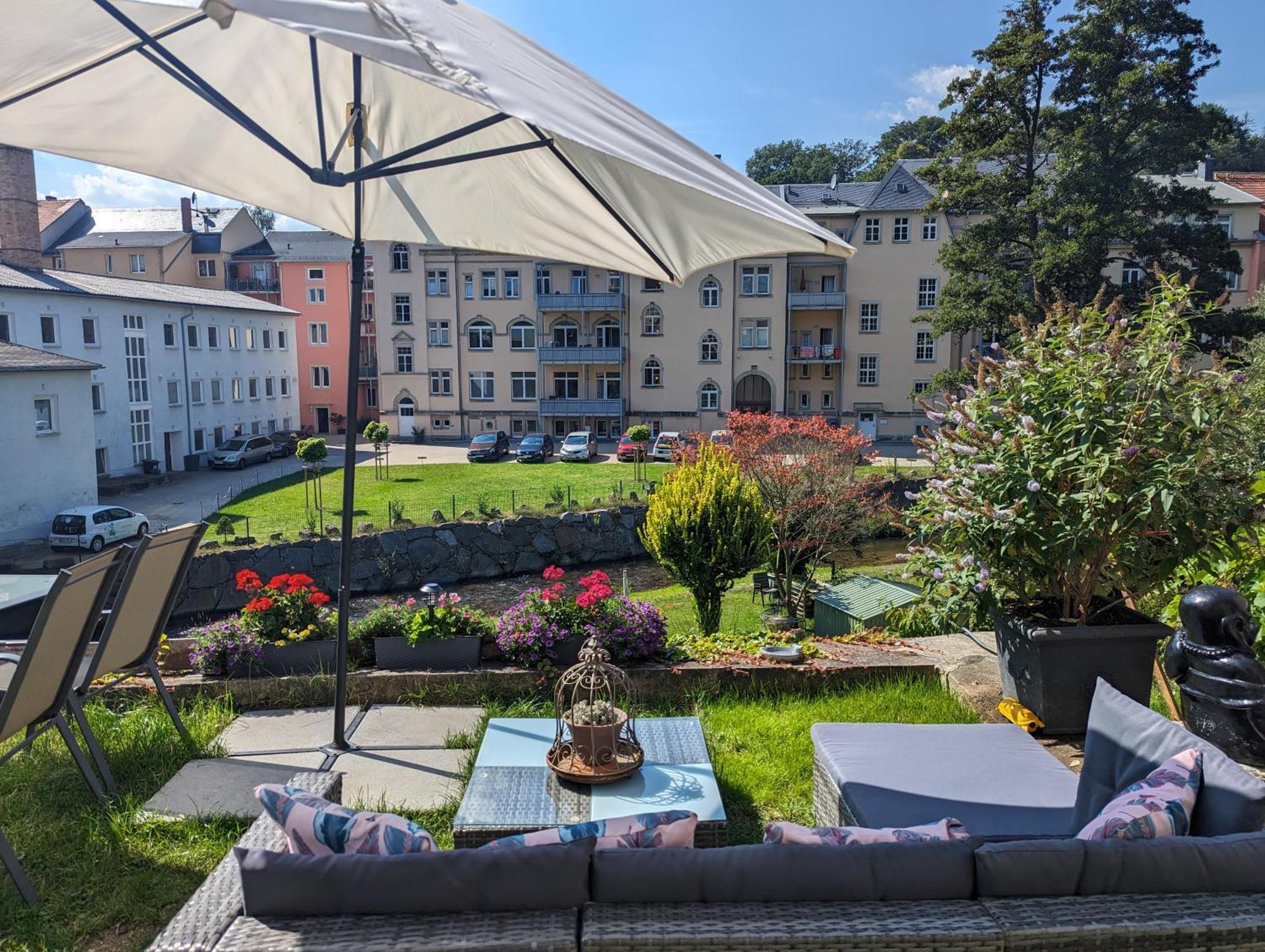F1 - Urlaubsmagie - Helle Wohnung Mit Sauna & Pool & Whirlpool Sebnitz Luaran gambar