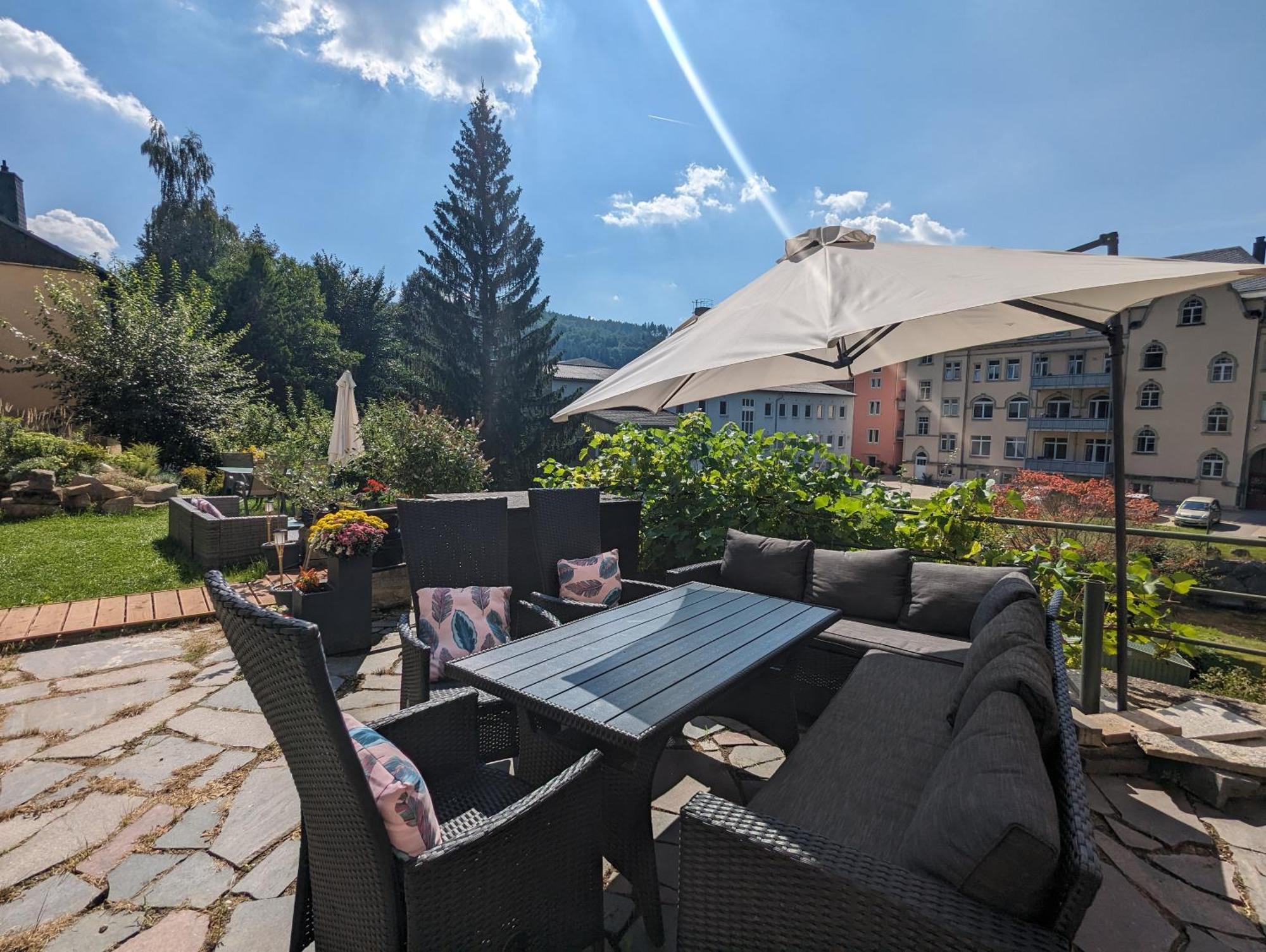 F1 - Urlaubsmagie - Helle Wohnung Mit Sauna & Pool & Whirlpool Sebnitz Luaran gambar