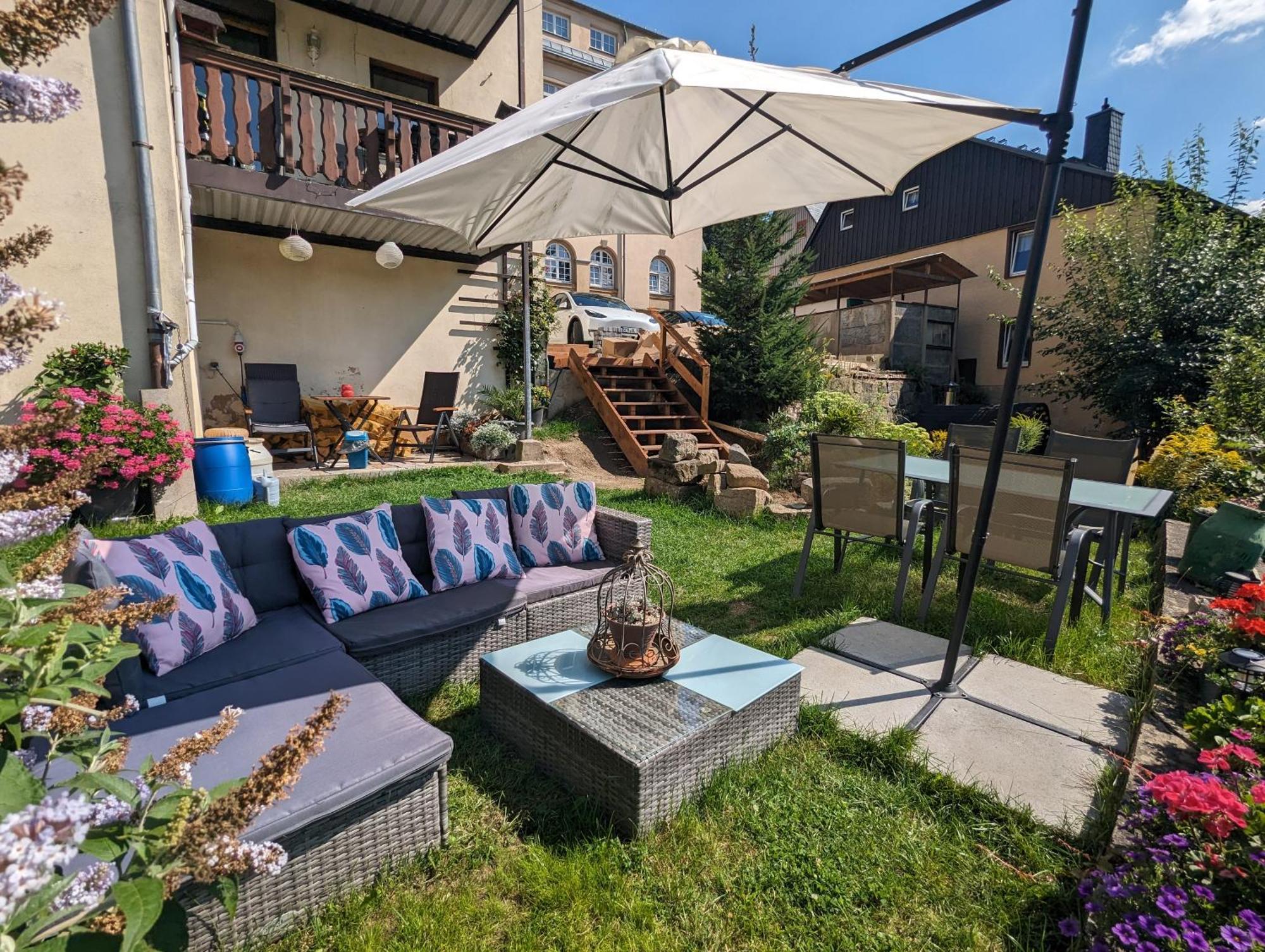 F1 - Urlaubsmagie - Helle Wohnung Mit Sauna & Pool & Whirlpool Sebnitz Luaran gambar