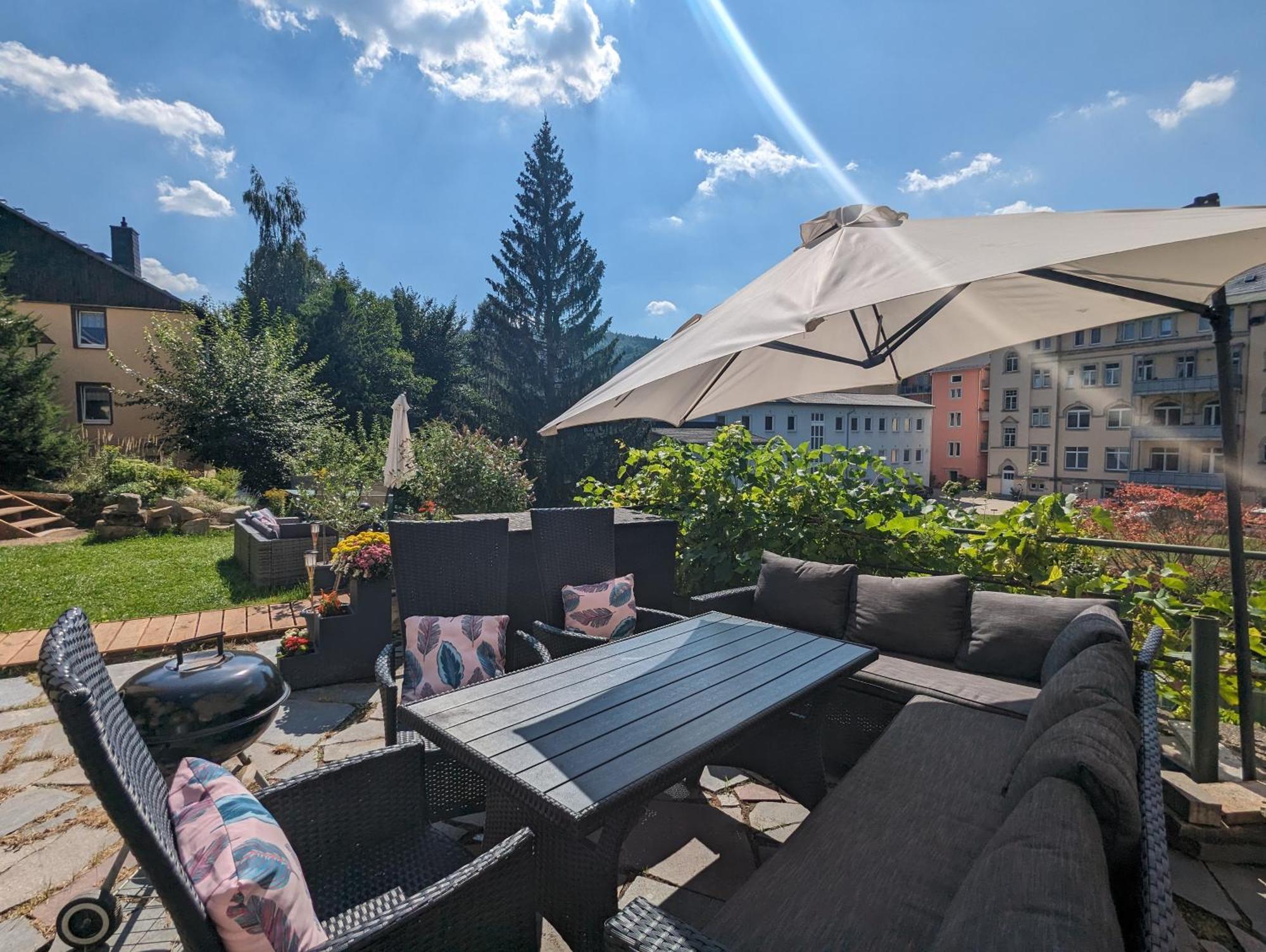 F1 - Urlaubsmagie - Helle Wohnung Mit Sauna & Pool & Whirlpool Sebnitz Luaran gambar