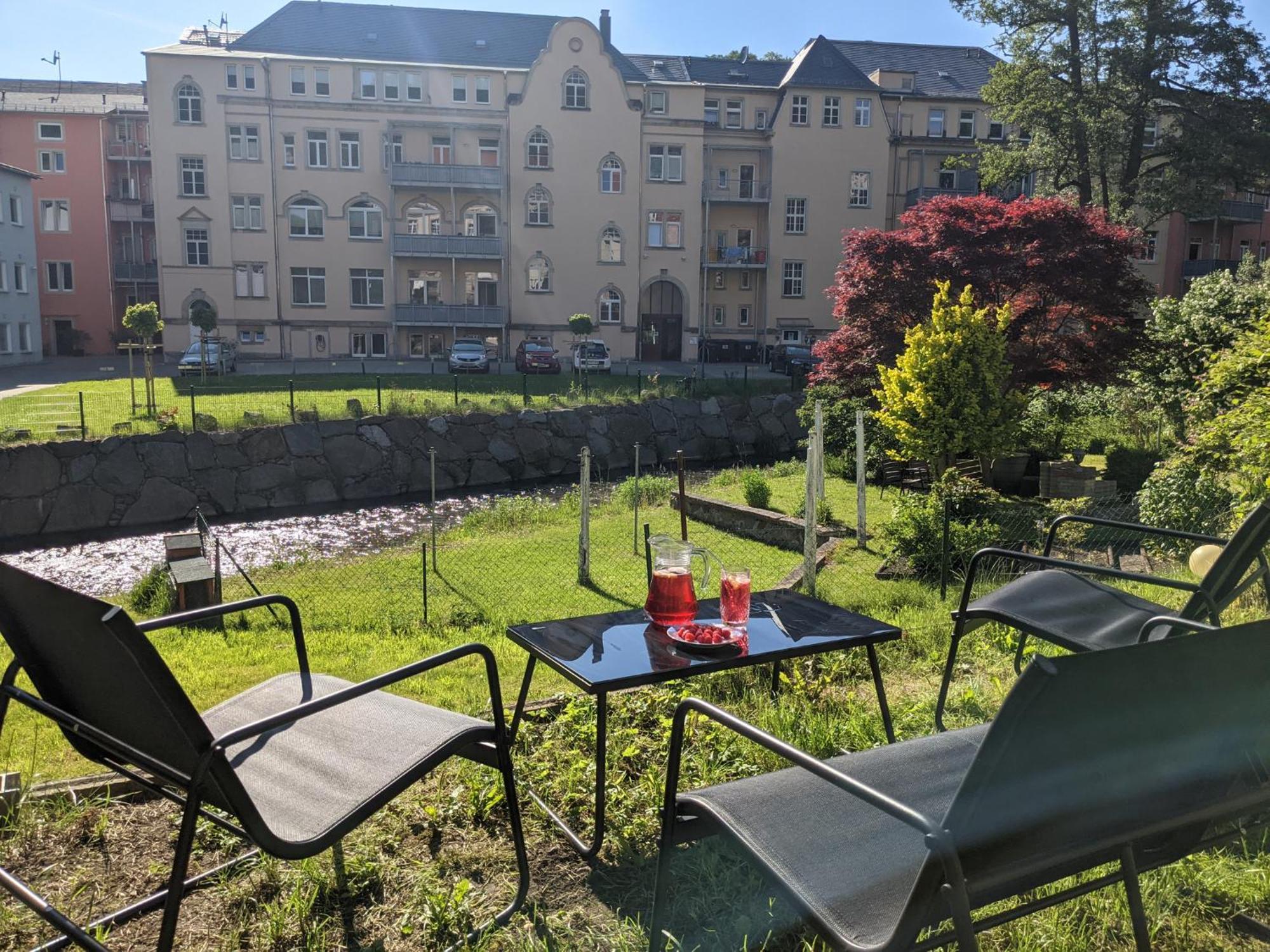 F1 - Urlaubsmagie - Helle Wohnung Mit Sauna & Pool & Whirlpool Sebnitz Luaran gambar
