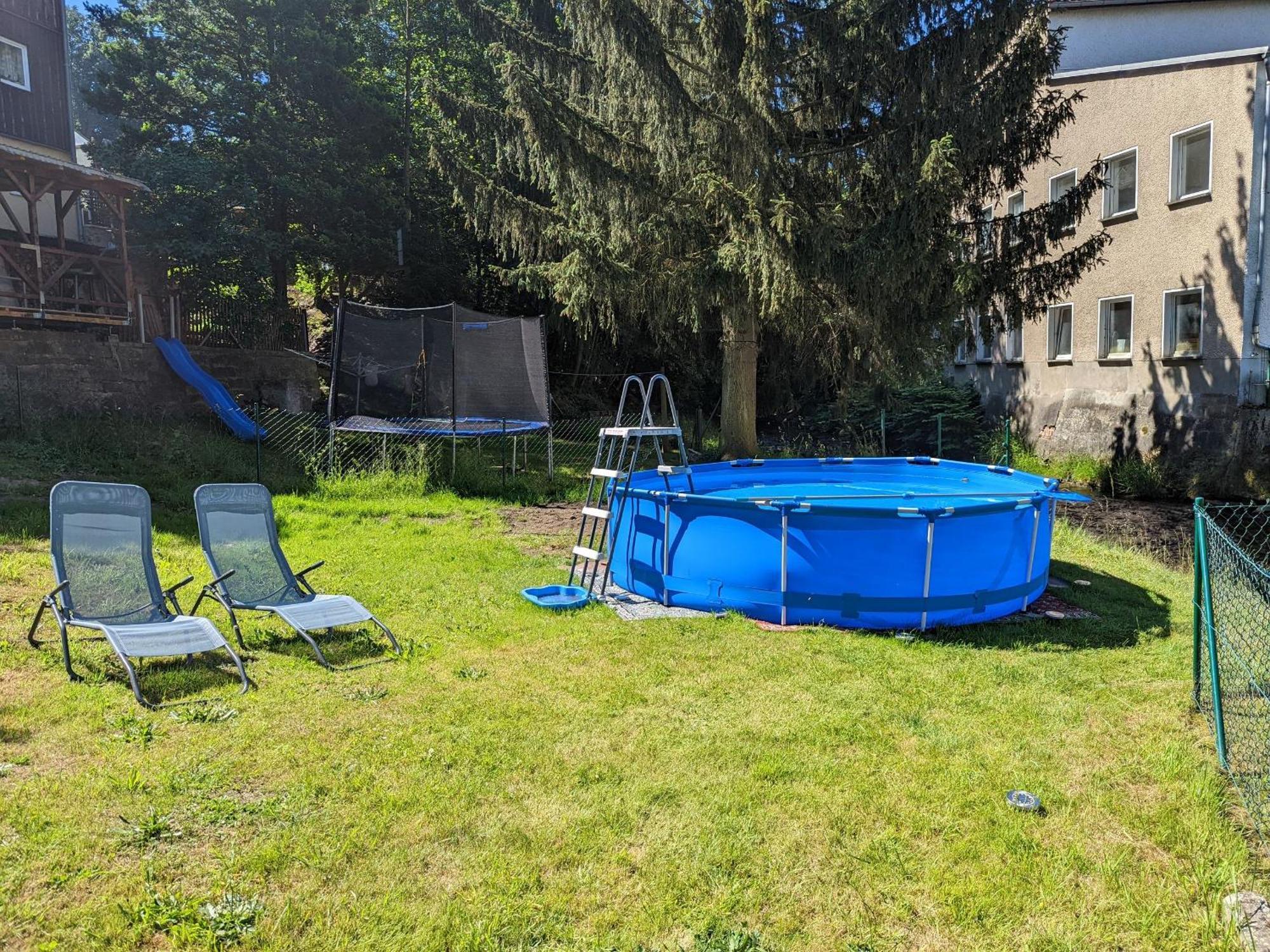 F1 - Urlaubsmagie - Helle Wohnung Mit Sauna & Pool & Whirlpool Sebnitz Luaran gambar