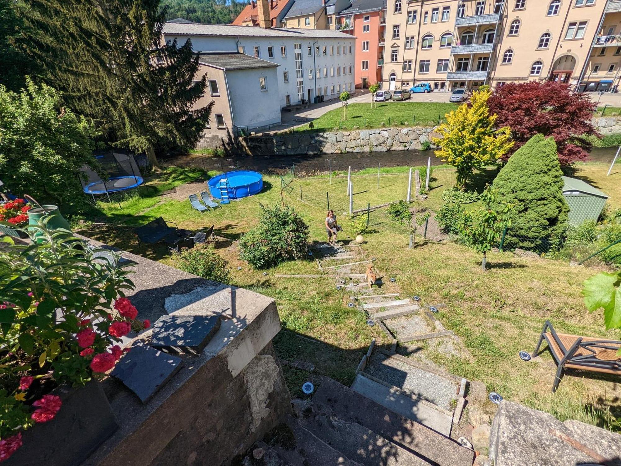 F1 - Urlaubsmagie - Helle Wohnung Mit Sauna & Pool & Whirlpool Sebnitz Luaran gambar