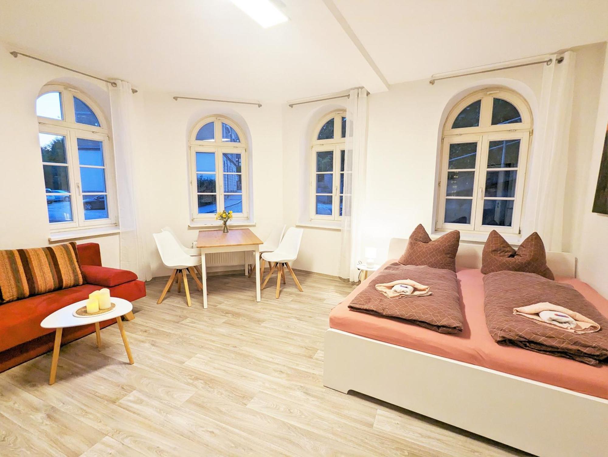F1 - Urlaubsmagie - Helle Wohnung Mit Sauna & Pool & Whirlpool Sebnitz Luaran gambar